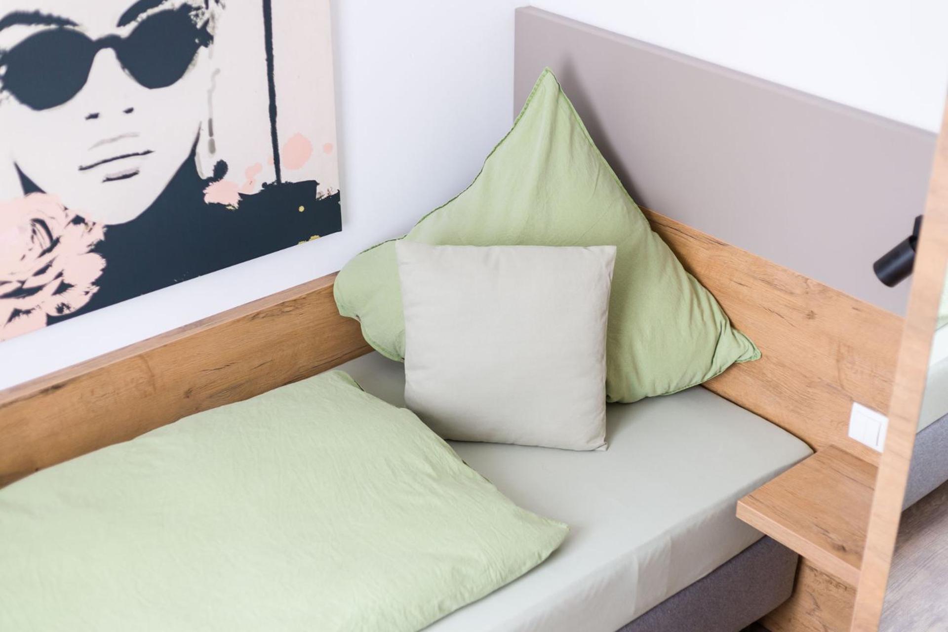 Hotel Zur Traube Uffenheim ภายนอก รูปภาพ