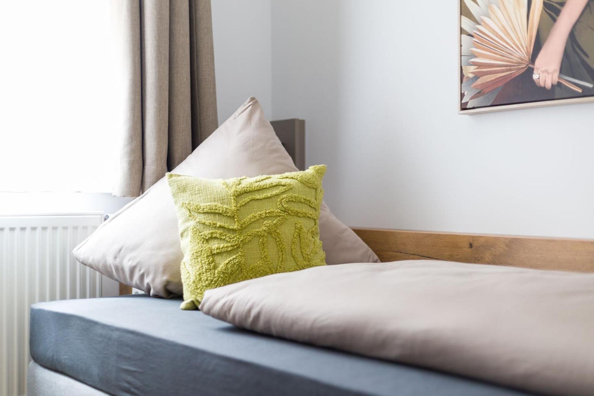 Hotel Zur Traube Uffenheim ภายนอก รูปภาพ