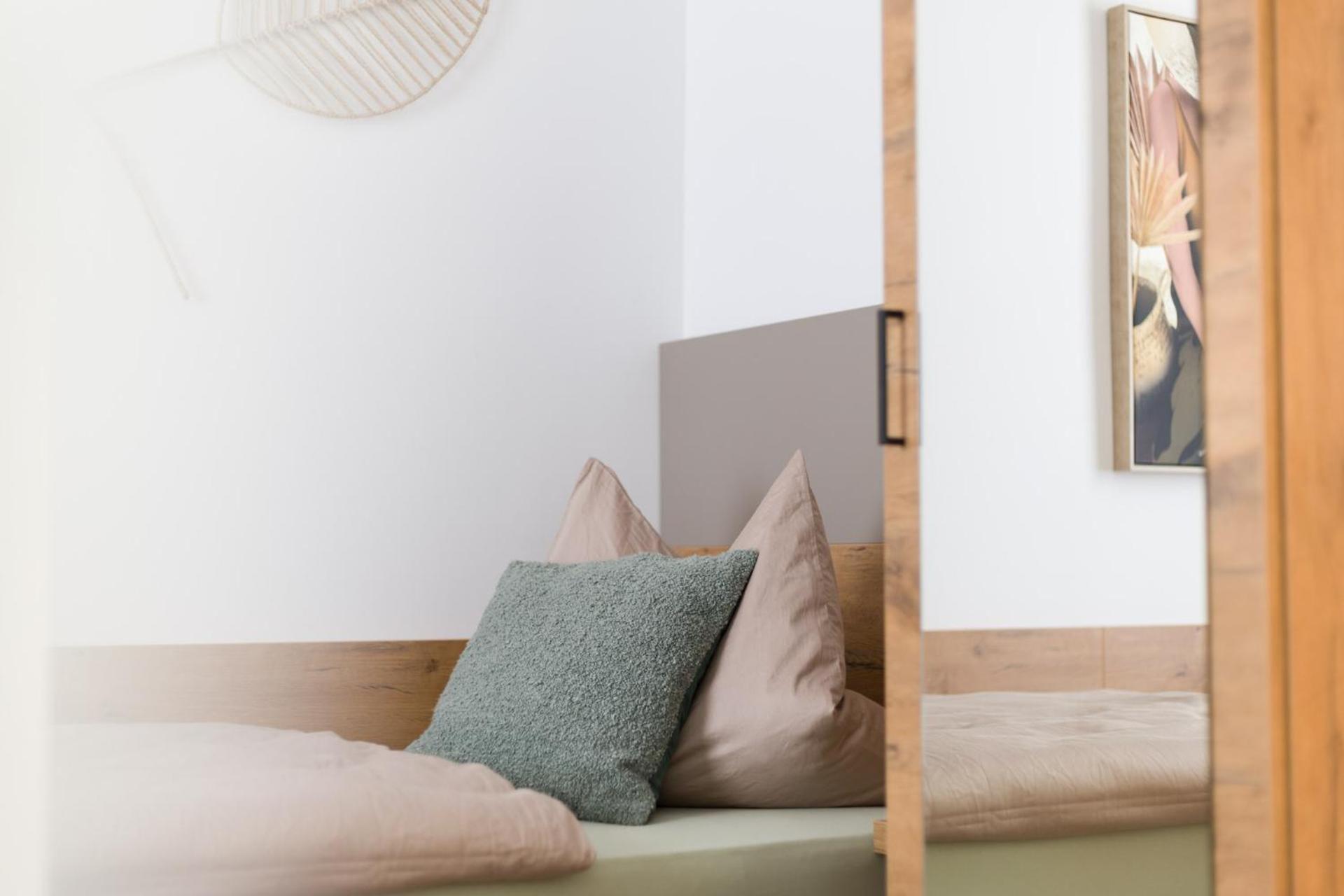 Hotel Zur Traube Uffenheim ภายนอก รูปภาพ