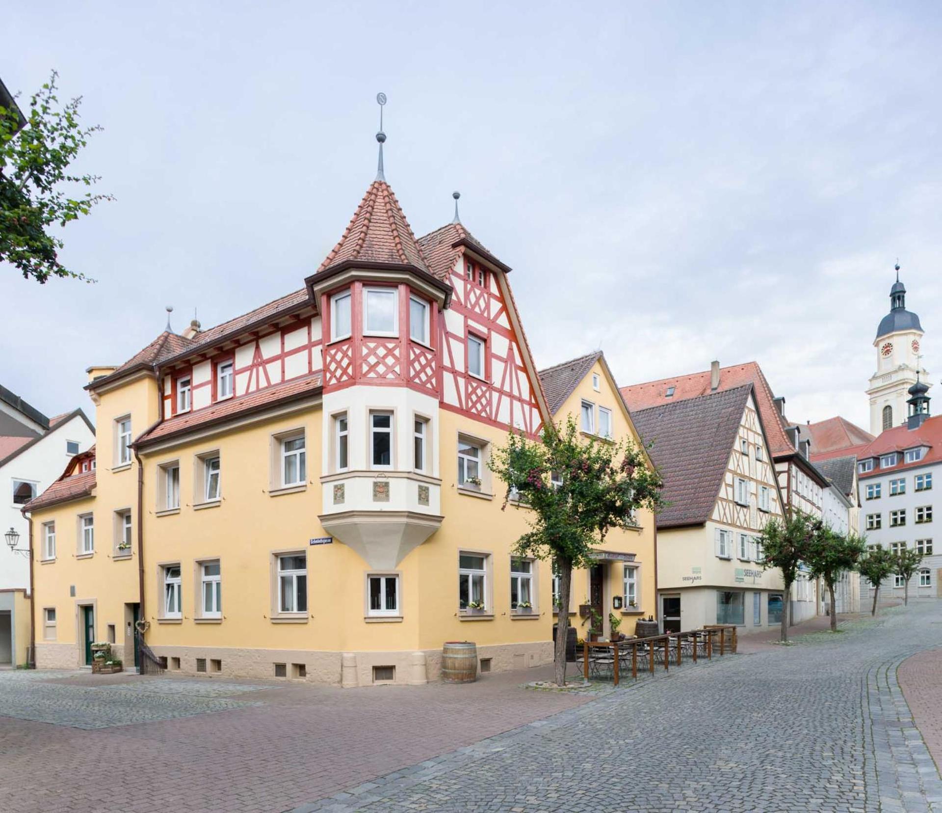 Hotel Zur Traube Uffenheim ภายนอก รูปภาพ