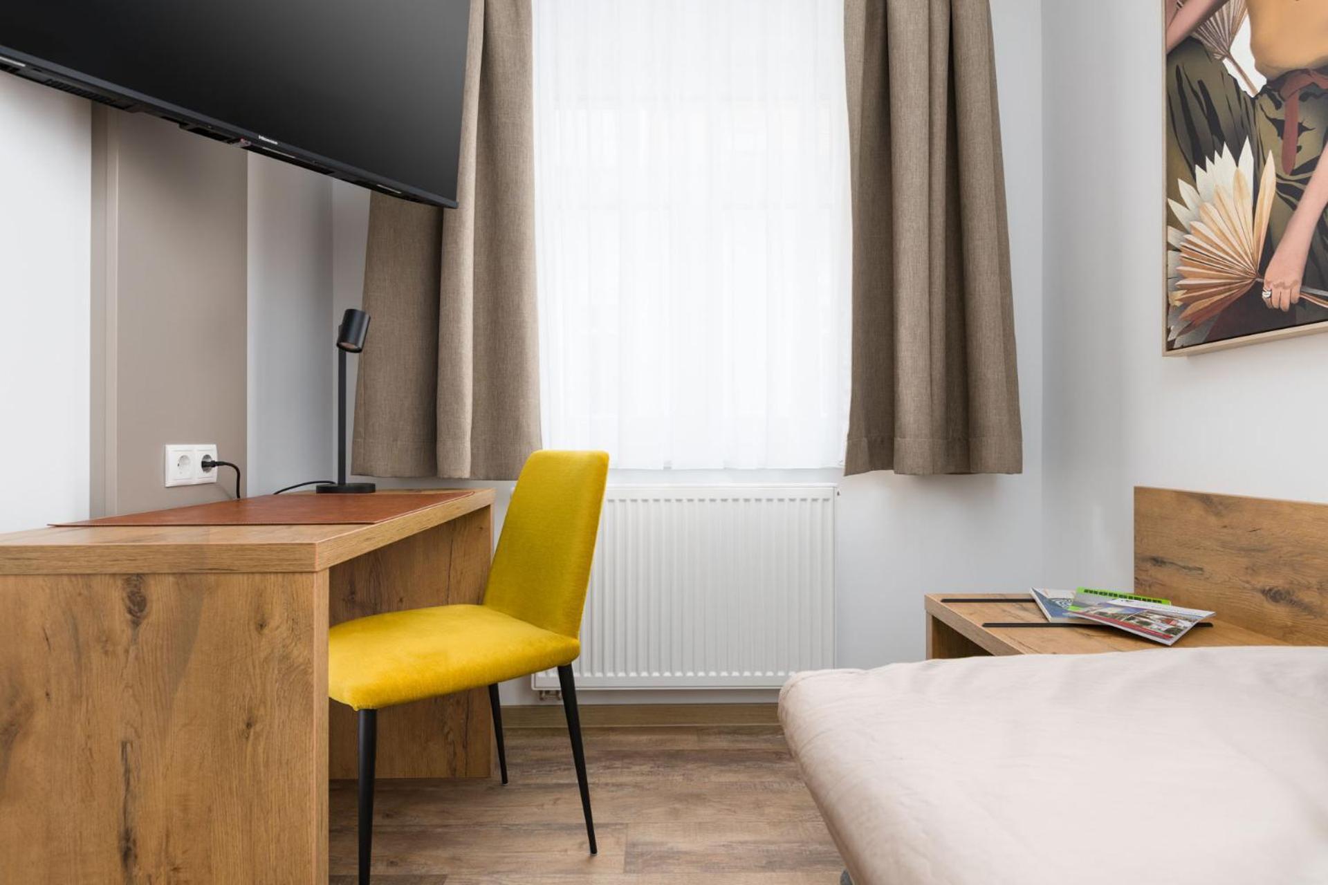 Hotel Zur Traube Uffenheim ภายนอก รูปภาพ