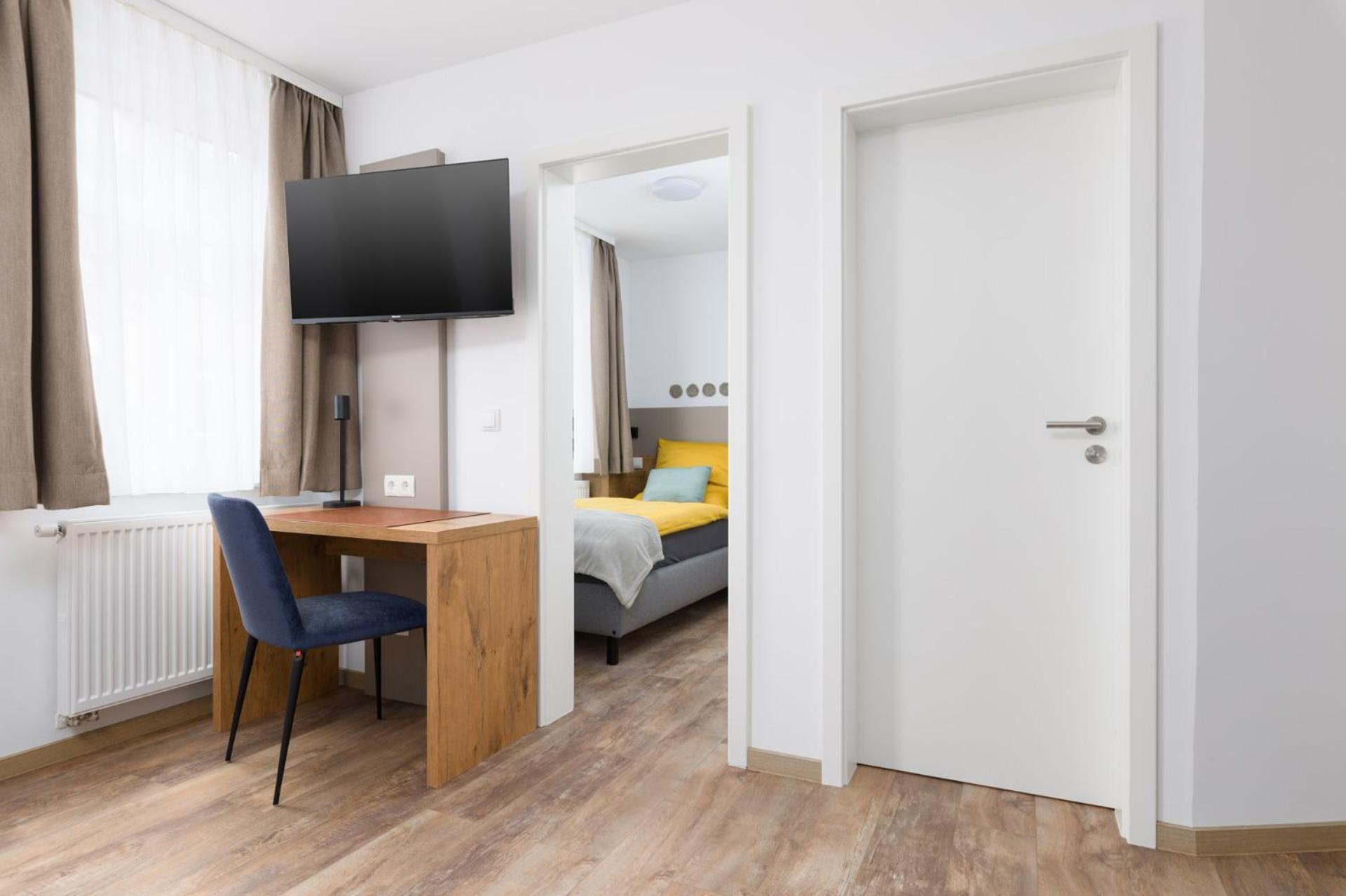Hotel Zur Traube Uffenheim ภายนอก รูปภาพ