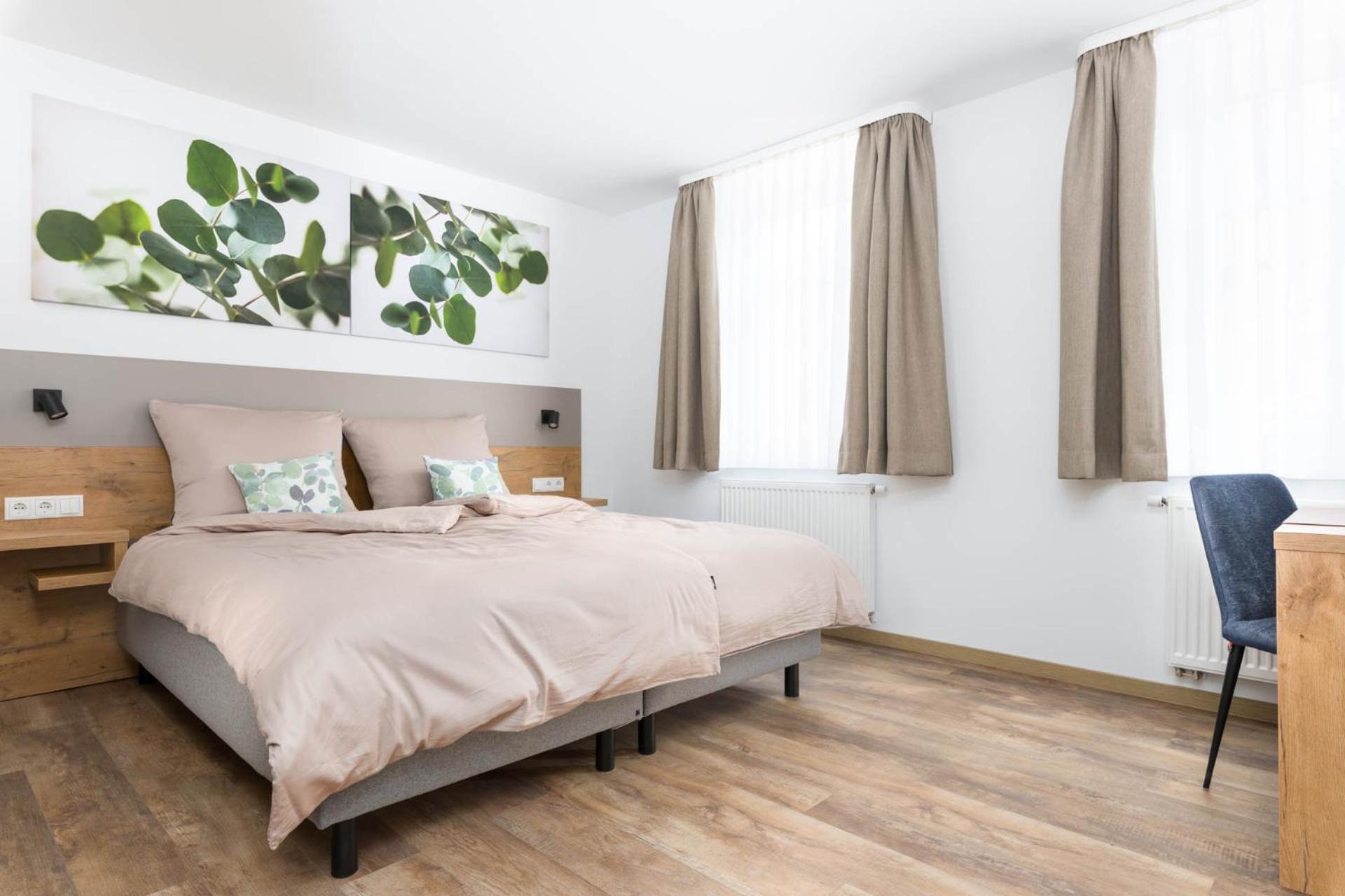 Hotel Zur Traube Uffenheim ภายนอก รูปภาพ