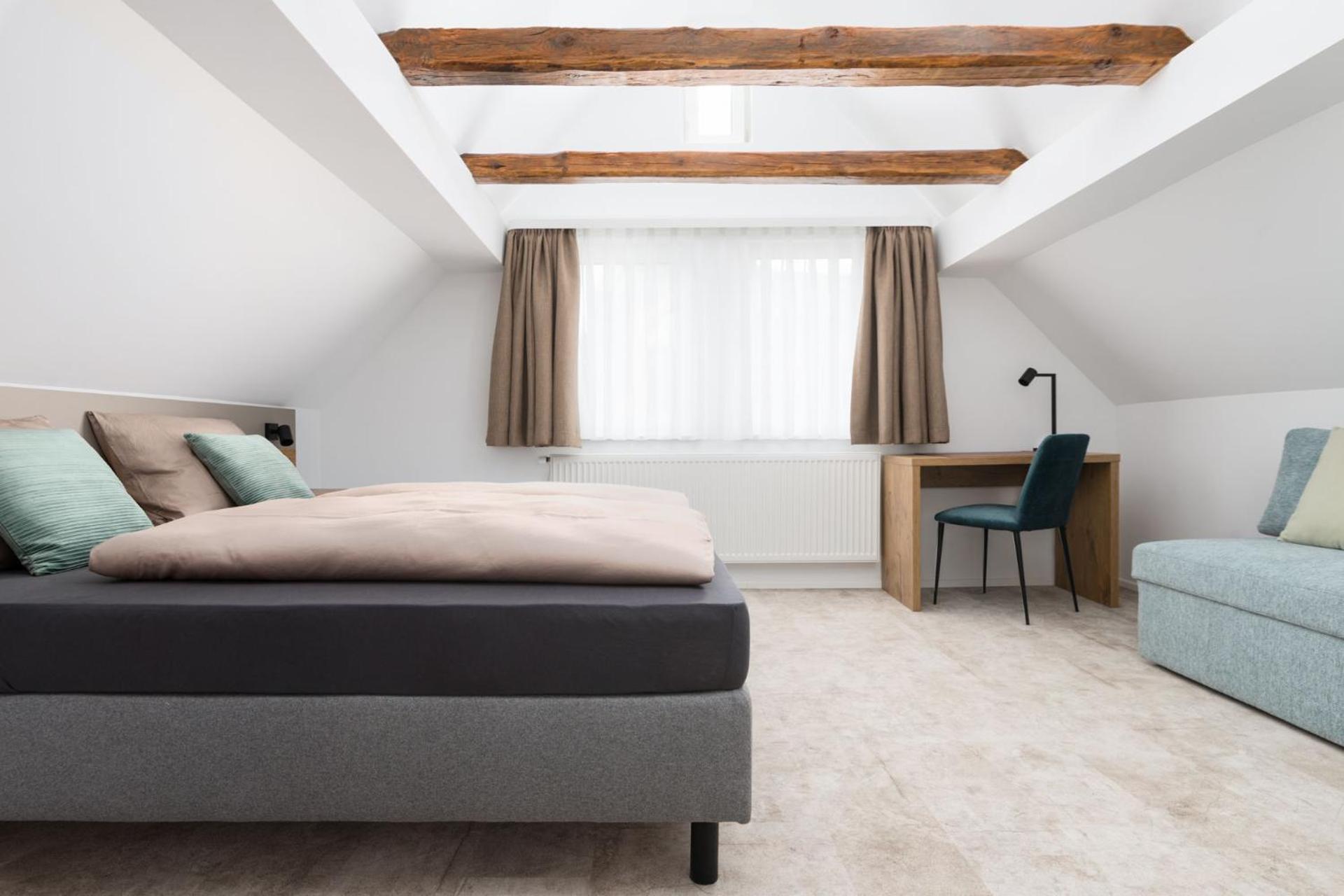 Hotel Zur Traube Uffenheim ภายนอก รูปภาพ